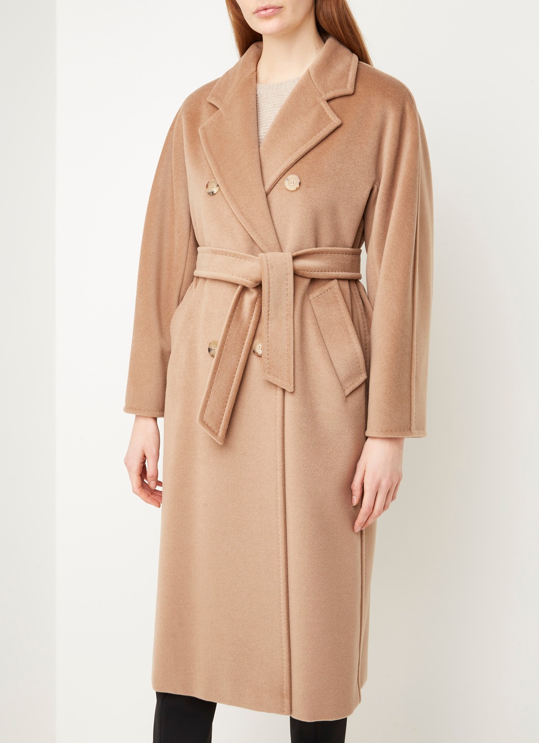 MaxMara Madame mantel in wolblend met strikceintuur - detail camel