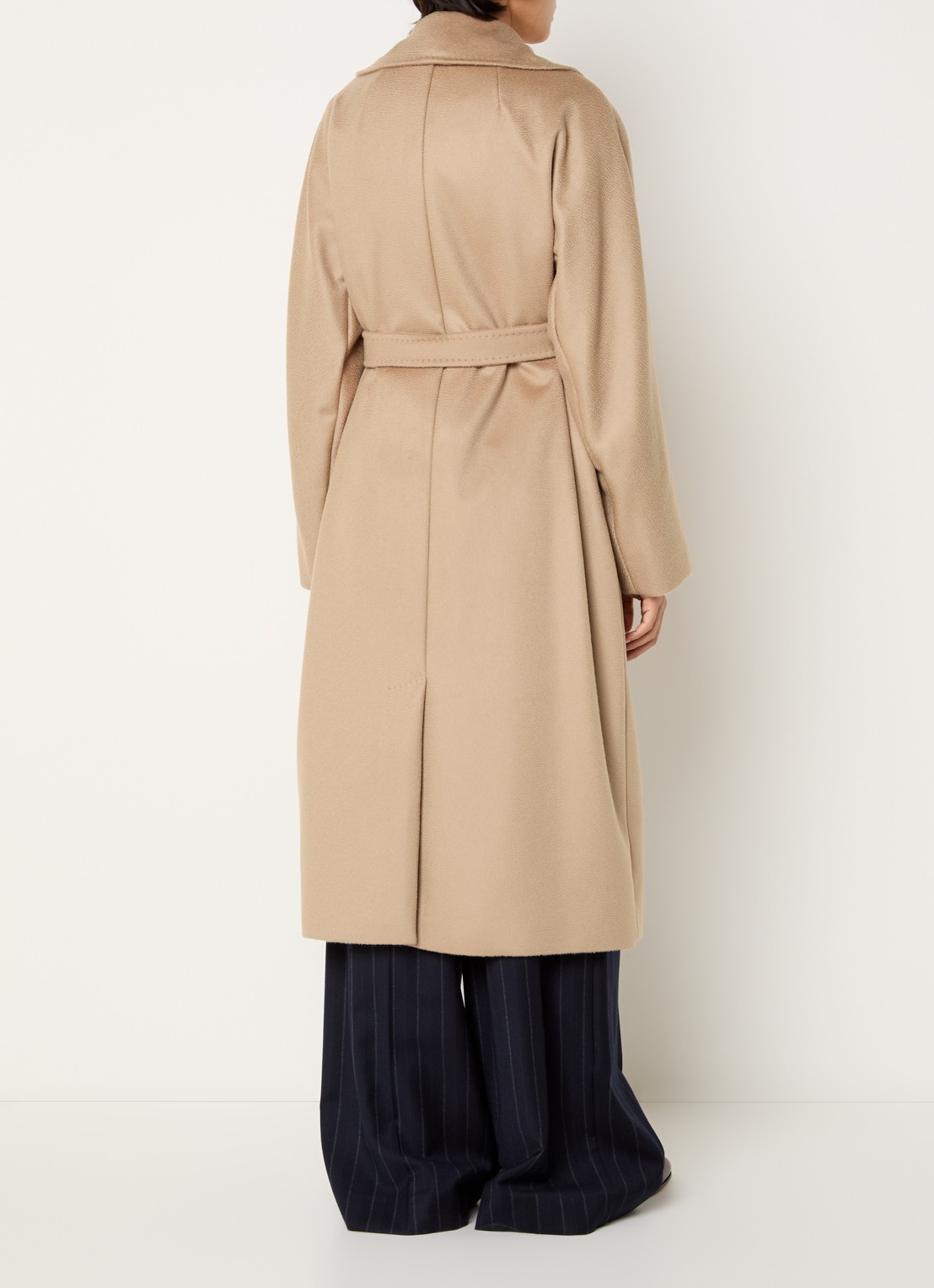 MaxMara Mantel van wol met strikceintuur - achterkant 3 camel
