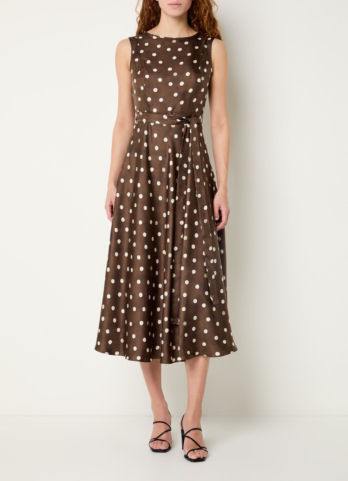 MaxMara Midi jurk van zijde met strikceintuur en stippenprint - detail 3 bruin