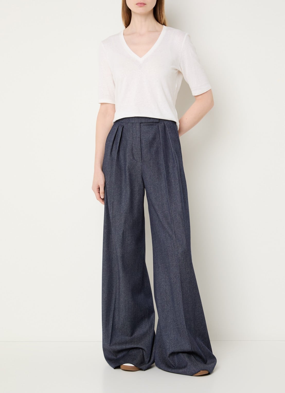 MaxMara Opzione T-shirt van linnen met V-hals - voorkant 4 wit