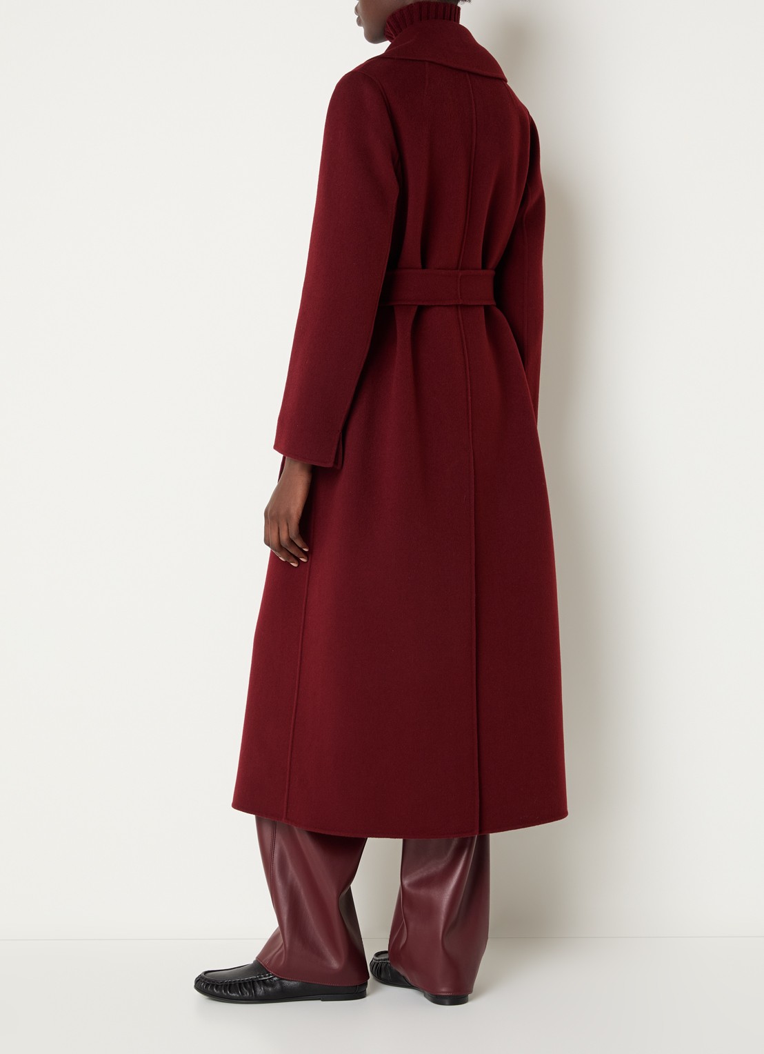 MaxMara Poldo mantel van scheerwol met steekzakken en strikceintuur - achterkant 2 donkerrood