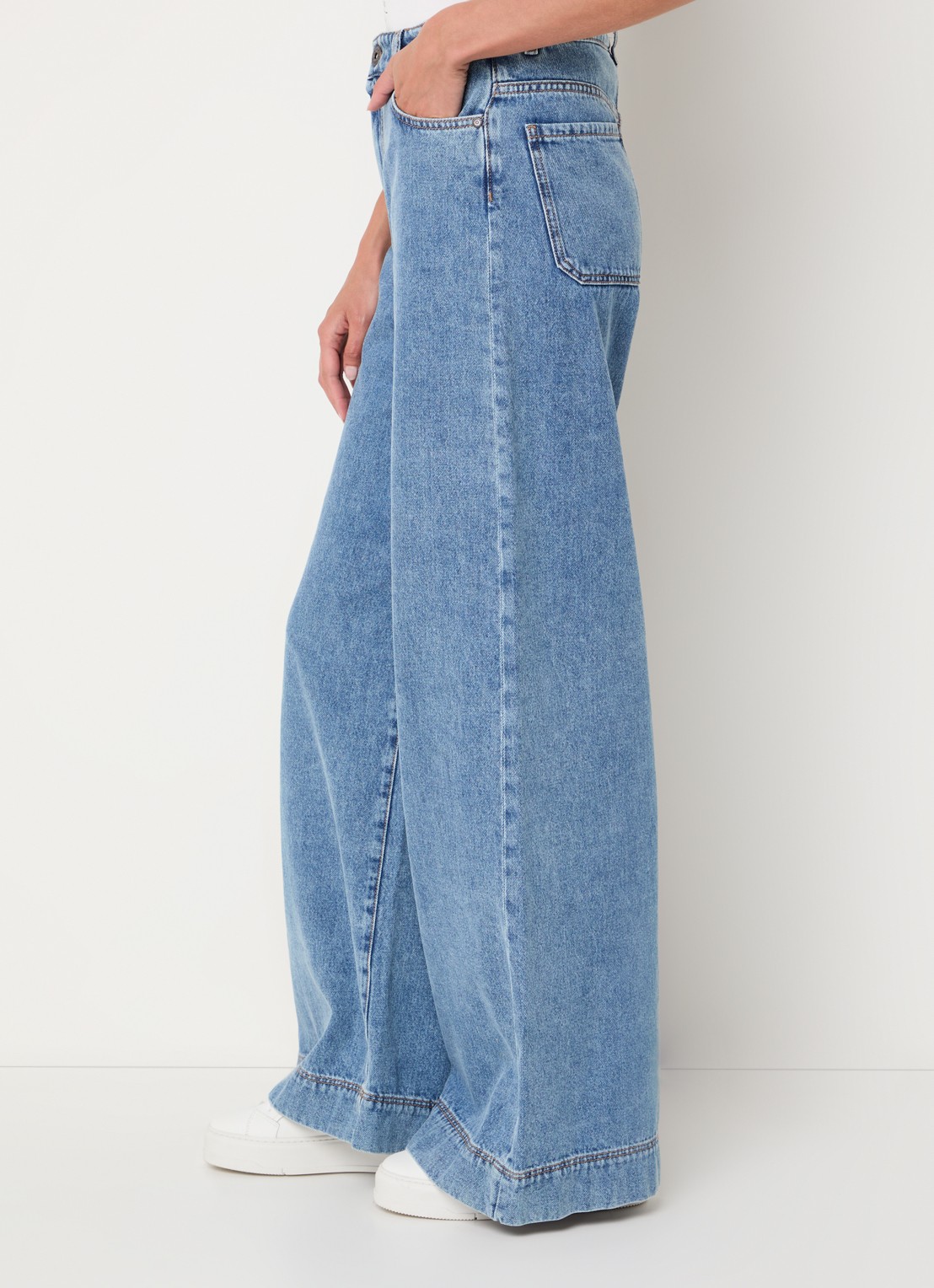 MaxMara Vega high waist wide leg jeans met lichte wassing - detail 4 indigo