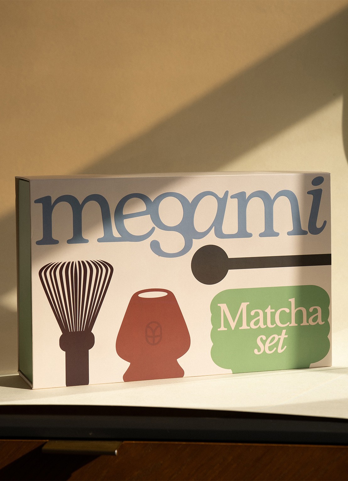 Megami Matcha set in geschenkdoos 5-delig - achterkant paars