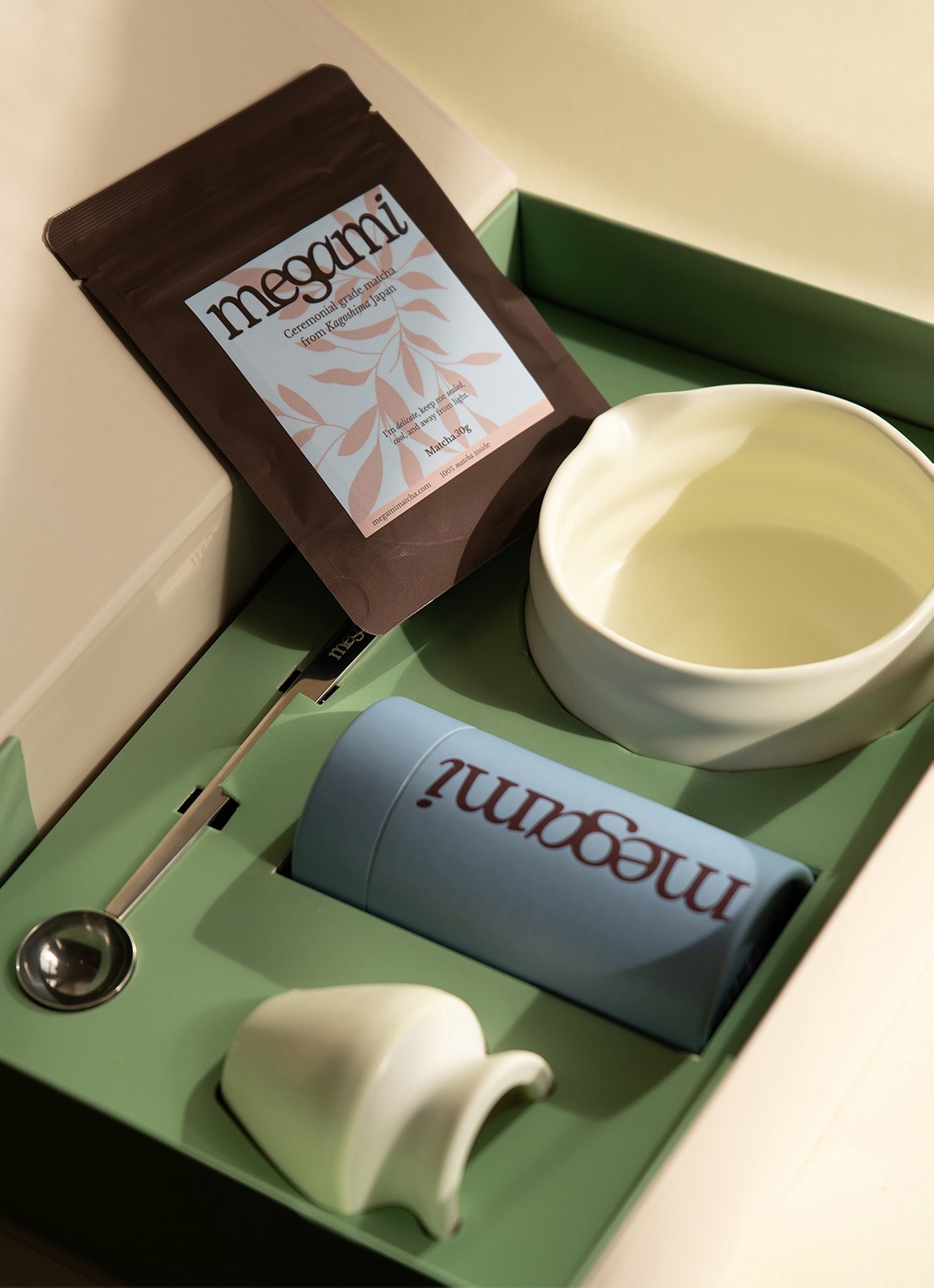 Megami Matcha set in geschenkdoos 5-delig - detail 4 paars