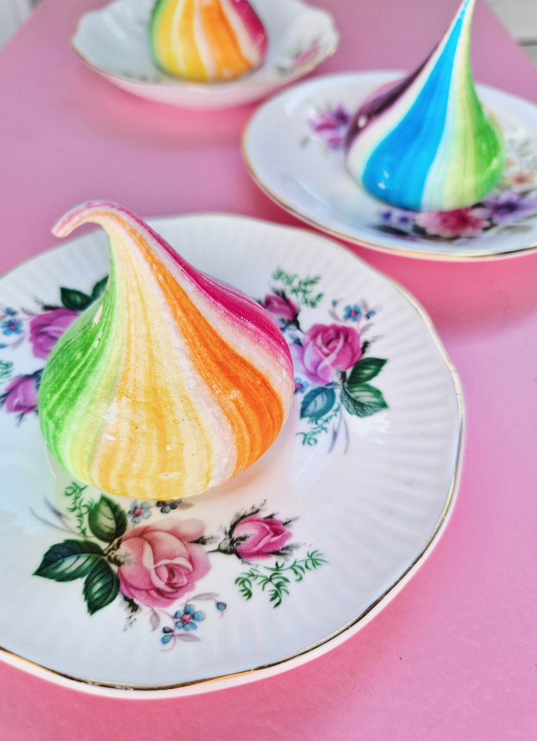 Meringue Sisters Rainbow Kusjes meringue 9 stuks - detail undefined