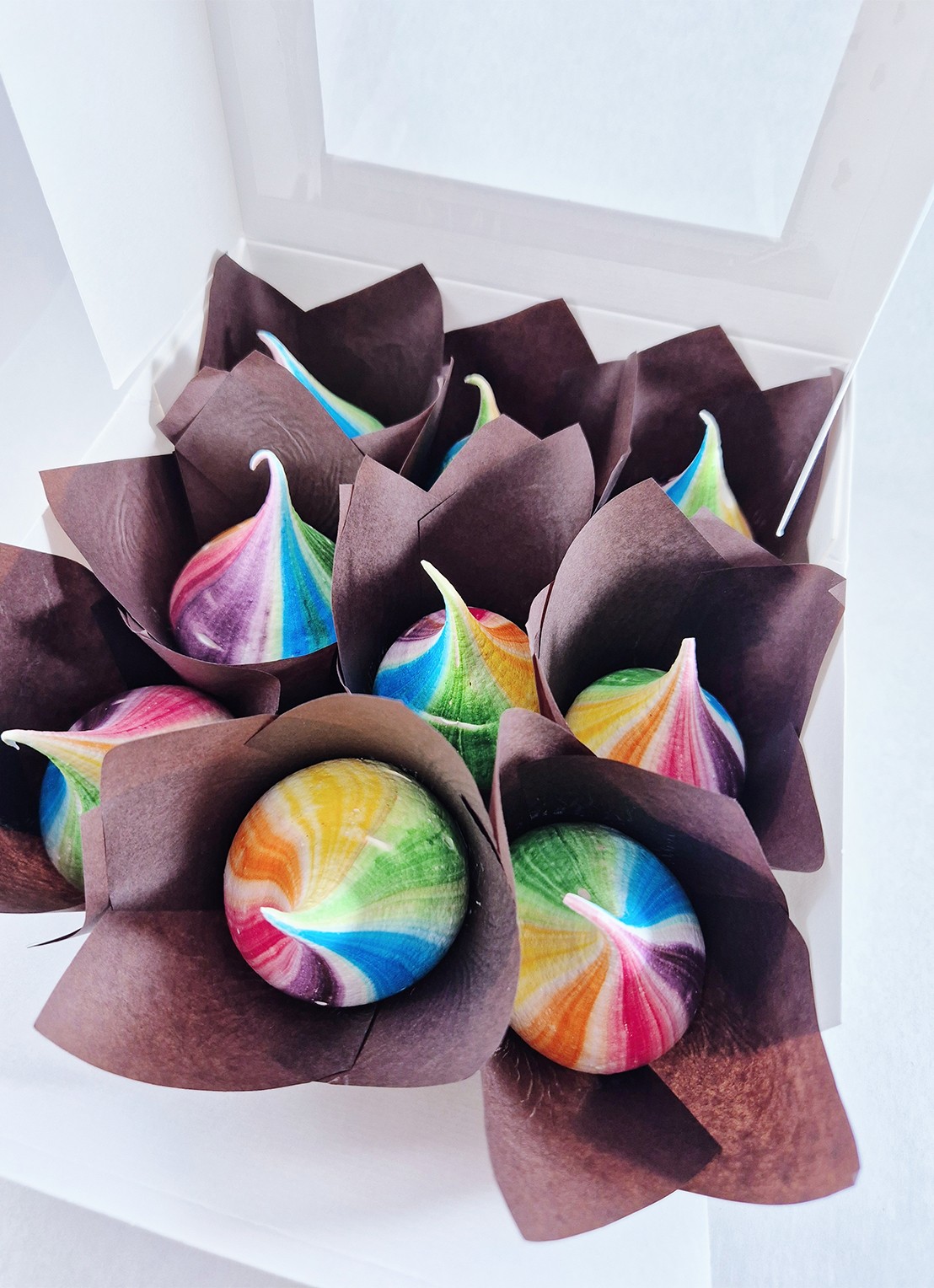 Meringue Sisters Rainbow Kusjes meringue 9 stuks - voorkant 4 undefined