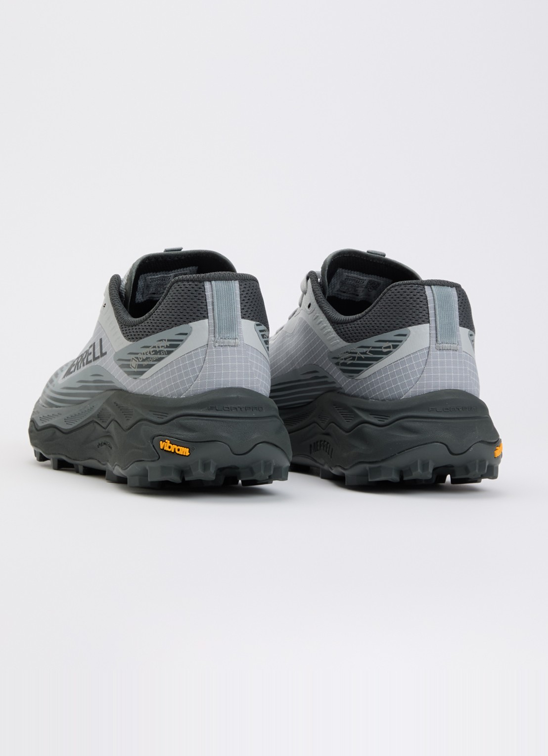 Merrell Agility Peak 6 Gore-Tex sneaker van mesh - achterkant lichtgrijs