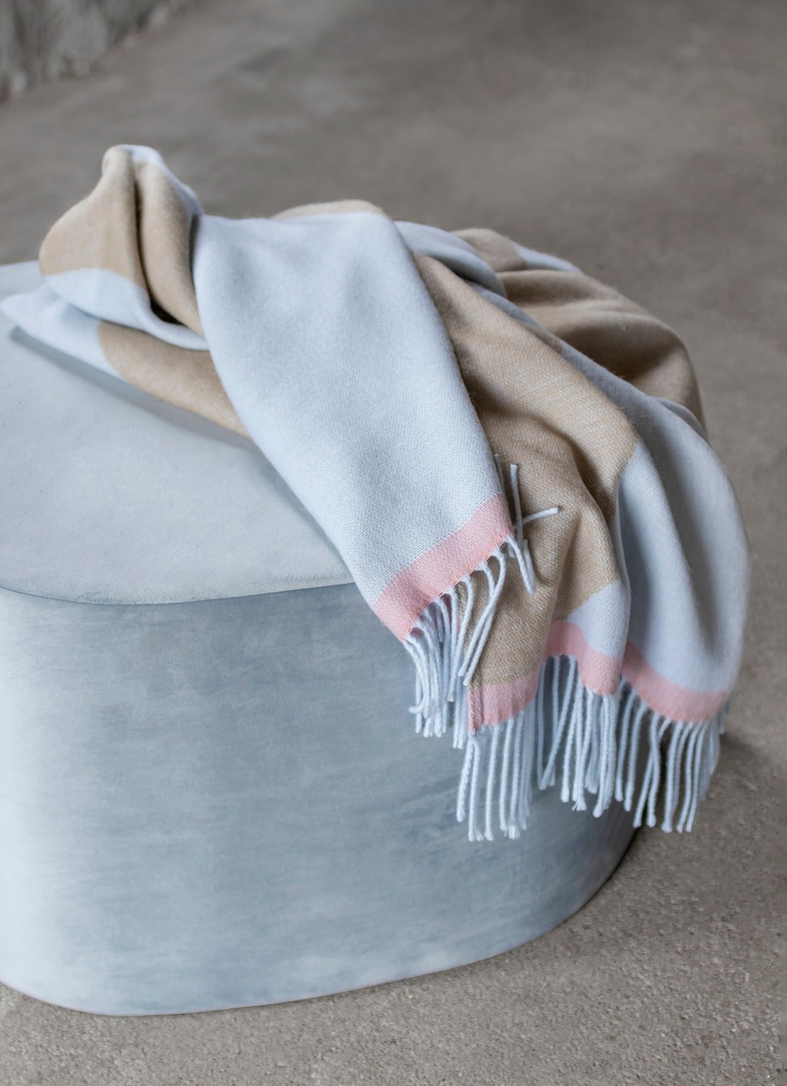 Mette Ditmer Gallery plaid170 x 125 cm - detail 3 zand