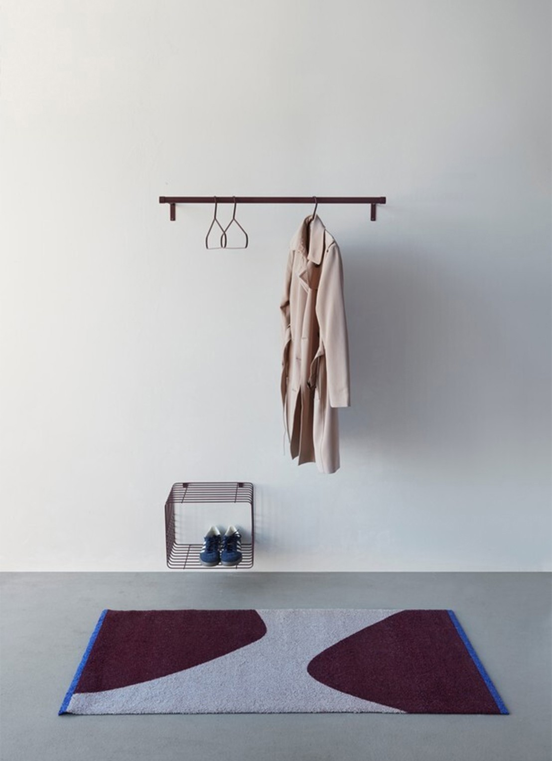 Mette Ditmer Hang-It kledinghanger set van 2 - detail 2 bordeauxrood