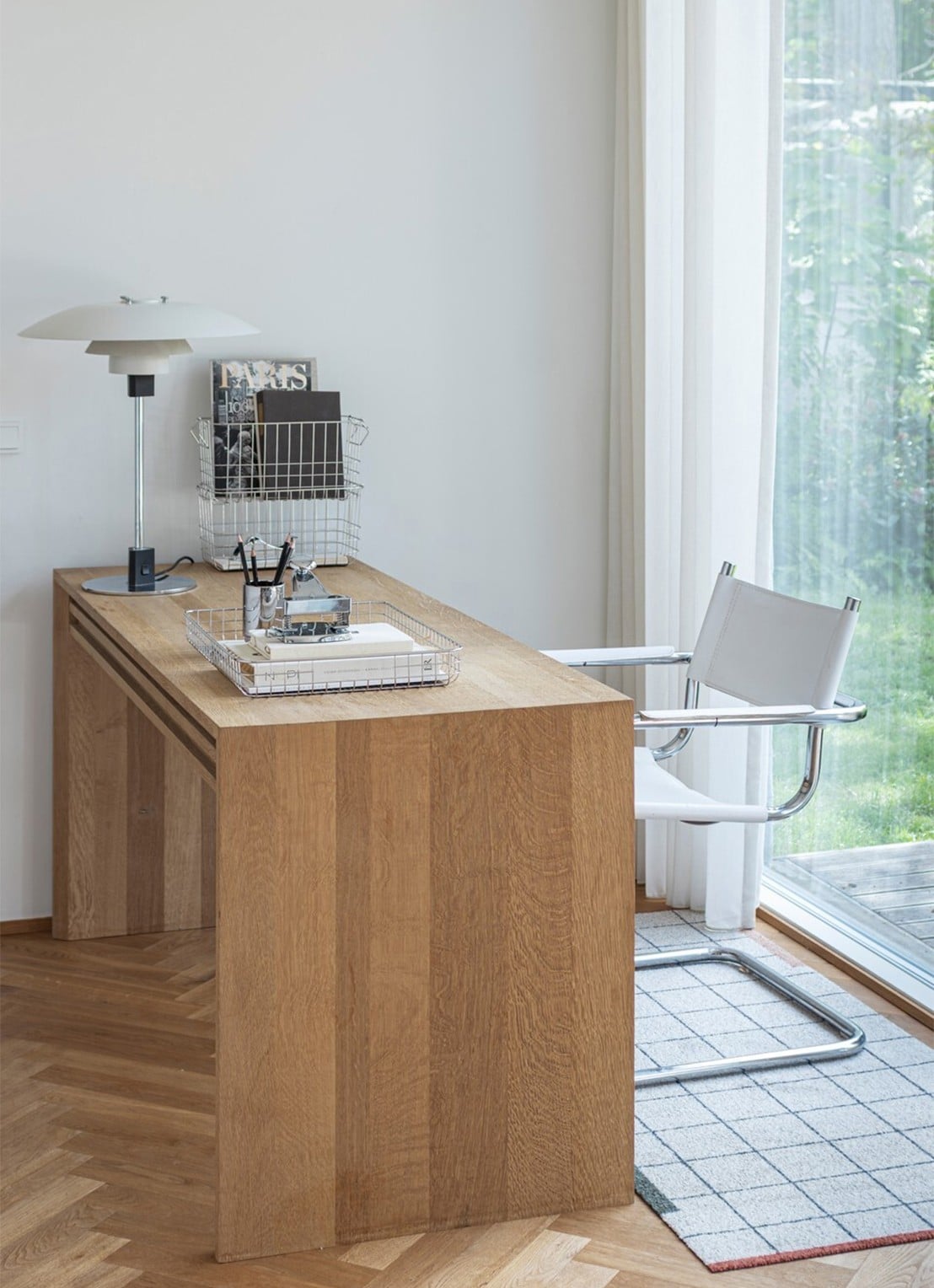 Mette Ditmer Lift dienblad 33,5 x 45,5 cm - detail 2 zilver