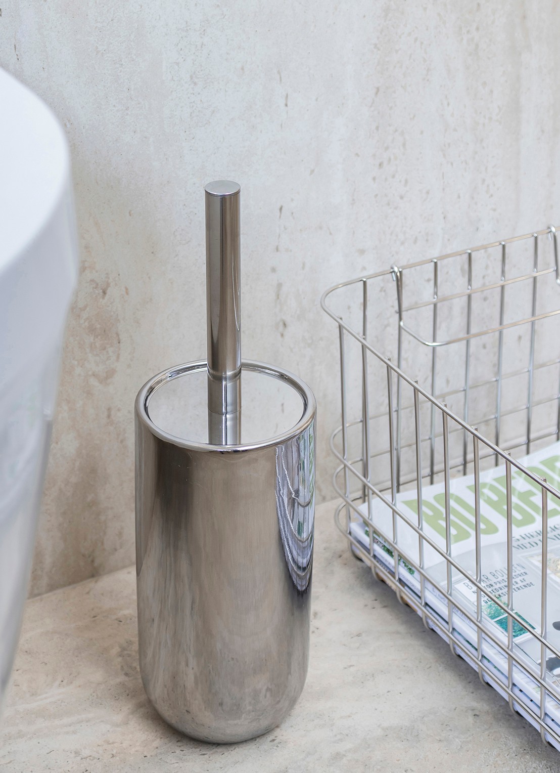 Mette Ditmer Lotus toiletborstel met houder - voorkant 3 zilver