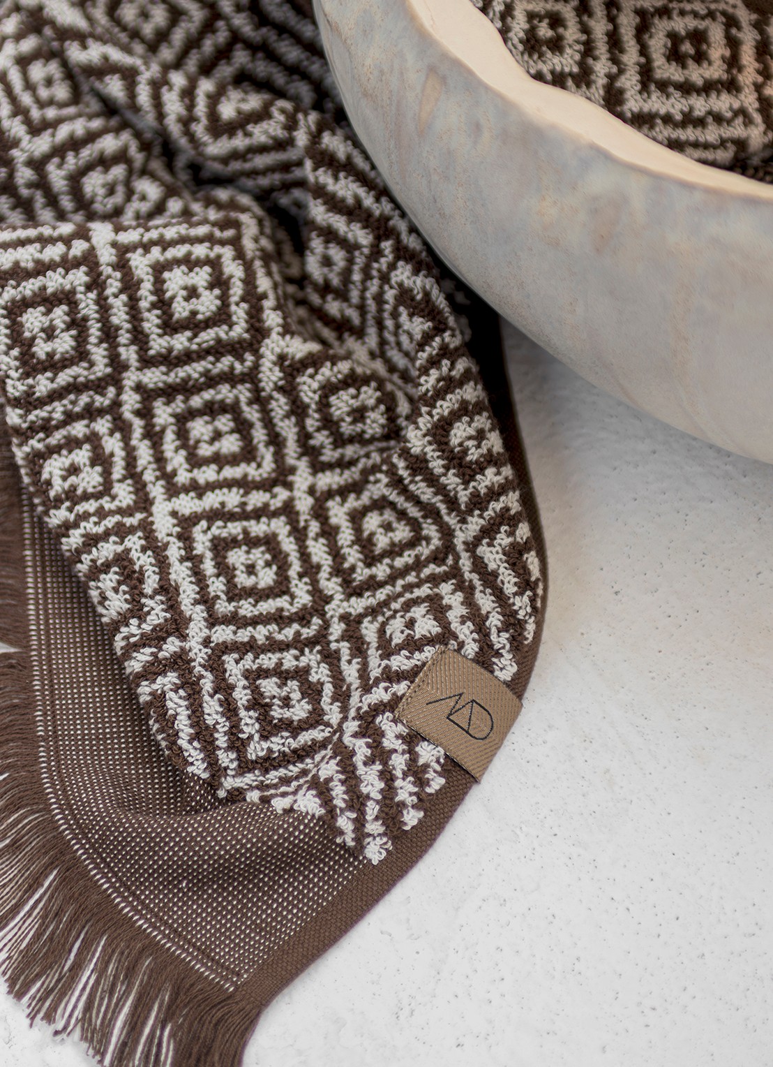 Mette Ditmer Morocco badhanddoek - 550 gr/m2 - 90 x 50 cm - voorkant 2 chocoladebruin