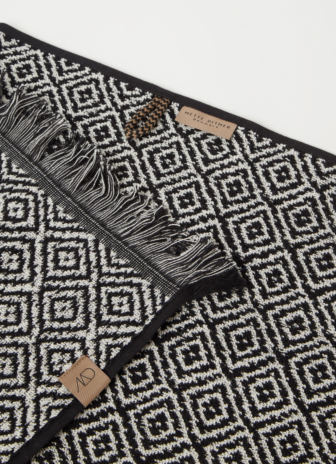 Mette Ditmer Morocco badmat - detail 3 zwart