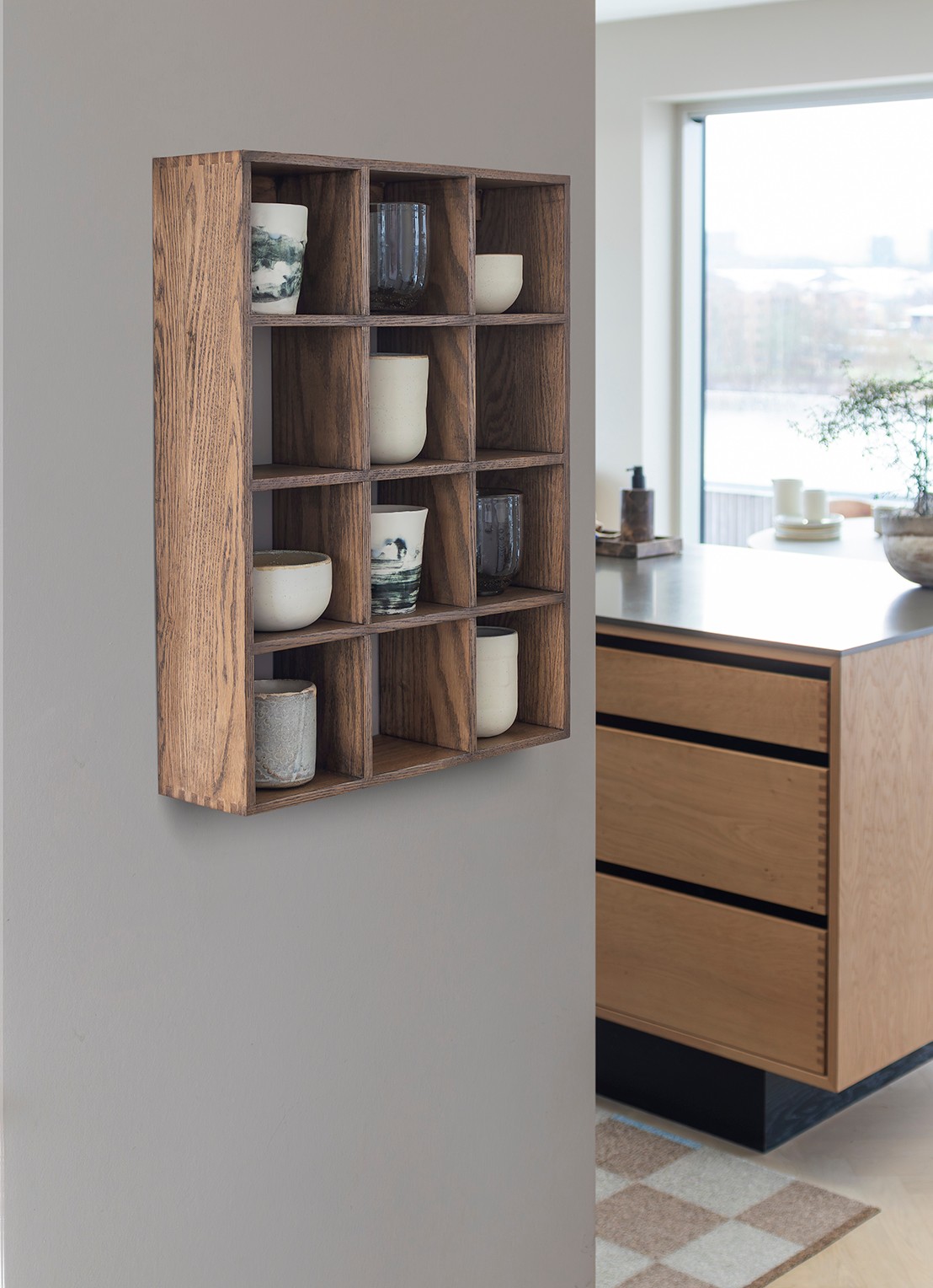 Mette Ditmer Showcase opbergrek 53 x 40 cm - voorkant 2 donkerbruin