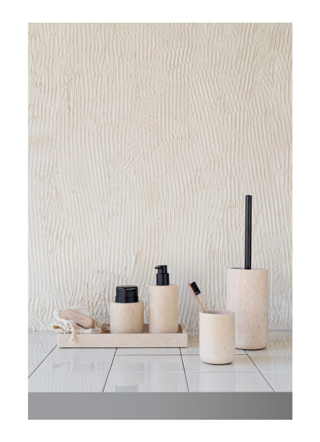 Mette Ditmer Tandenborstelhouder van marmer  - detail 2 zand