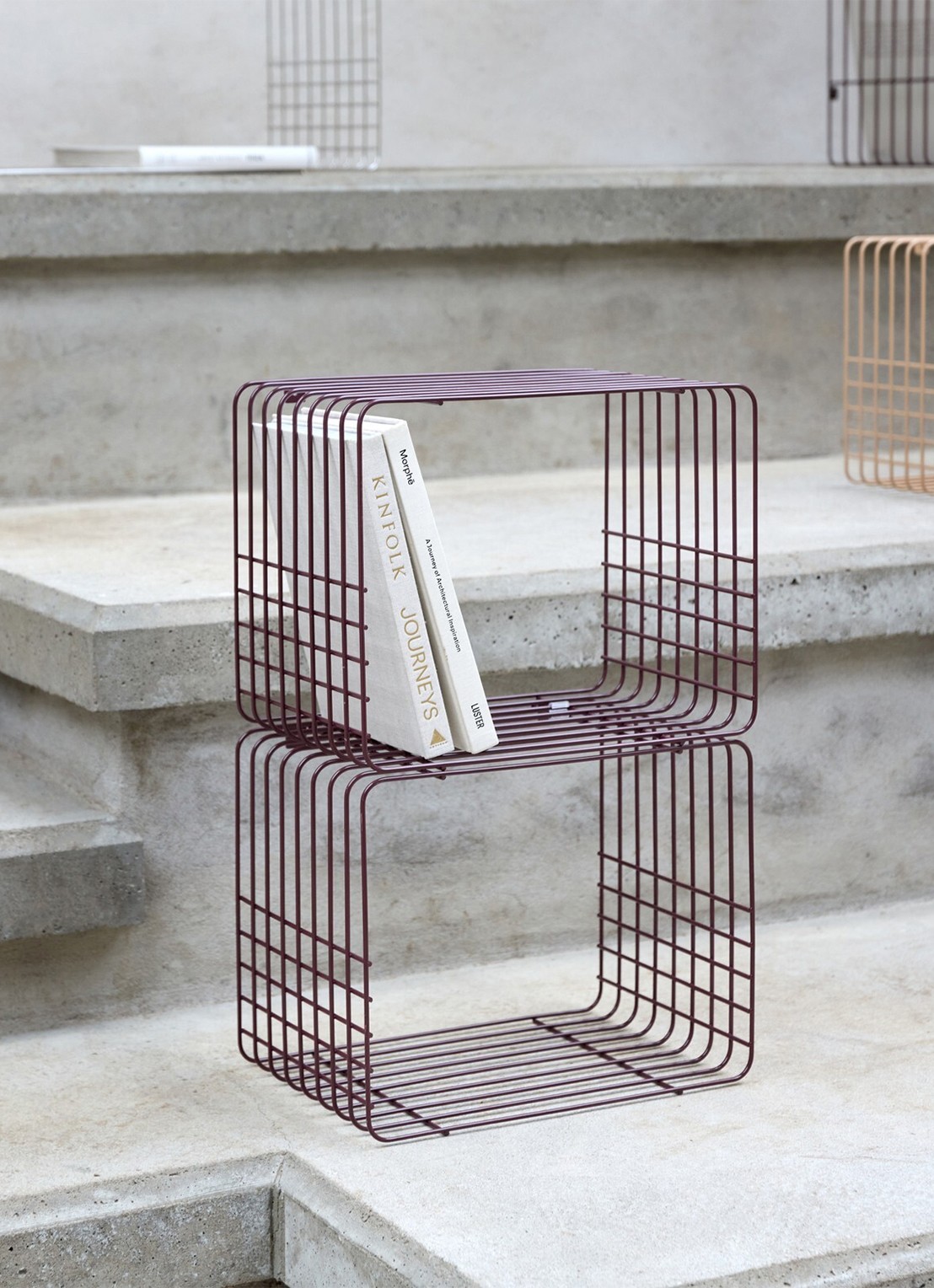 Mette Ditmer Wire wandrek - detail 4 bordeauxrood