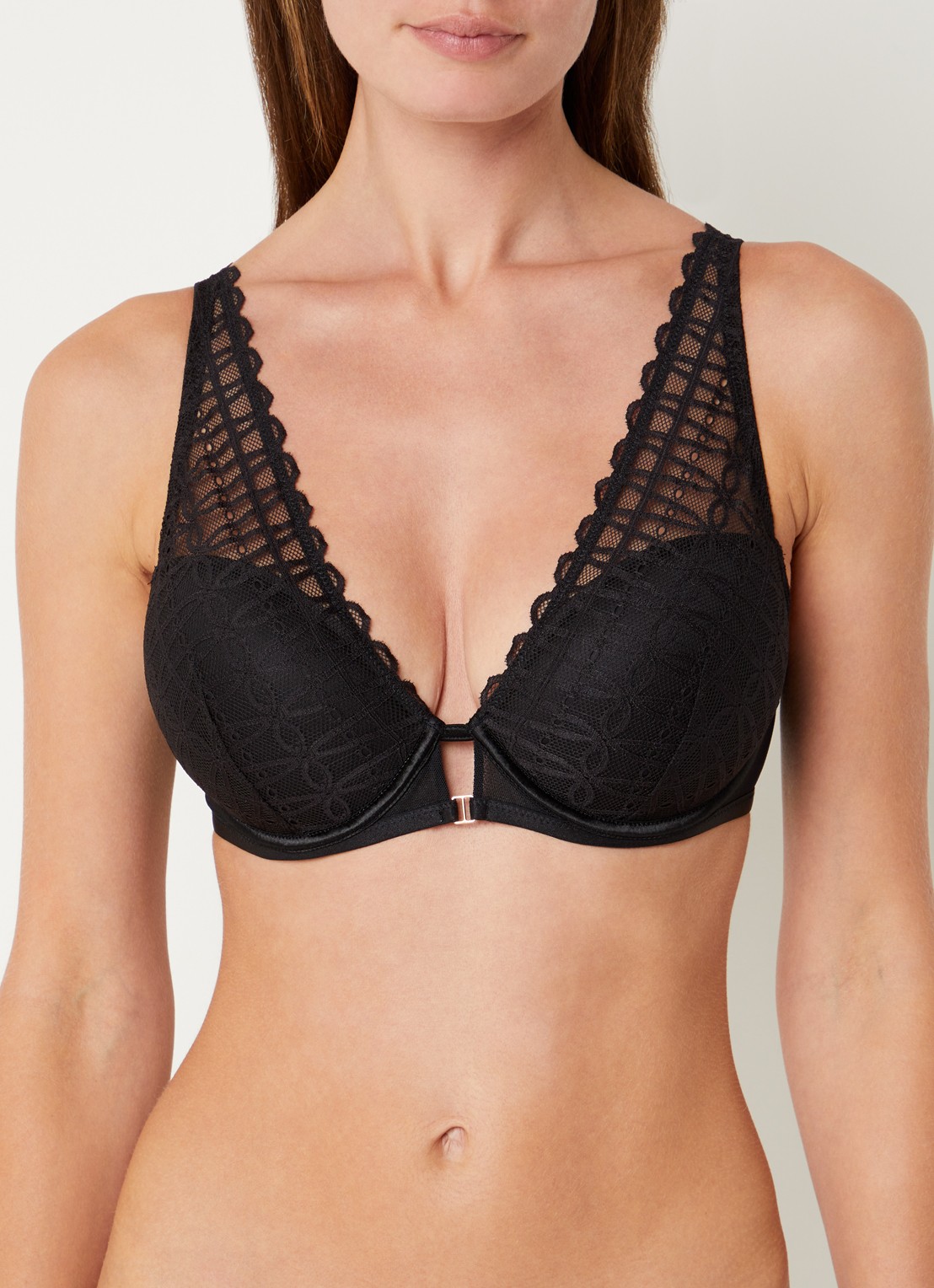 Mey Captivating Smart Foam voorgevormde beugel bh met overlay van kant - detail 2 zwart