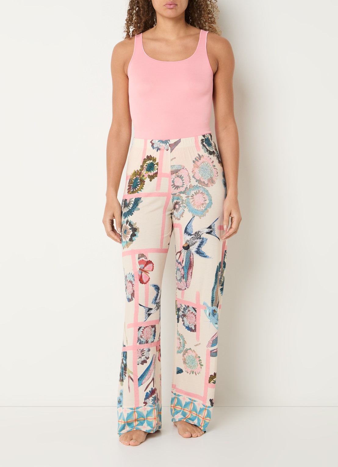 Mey Pyjamabroek met bloemenprint - voorkant 3 beige