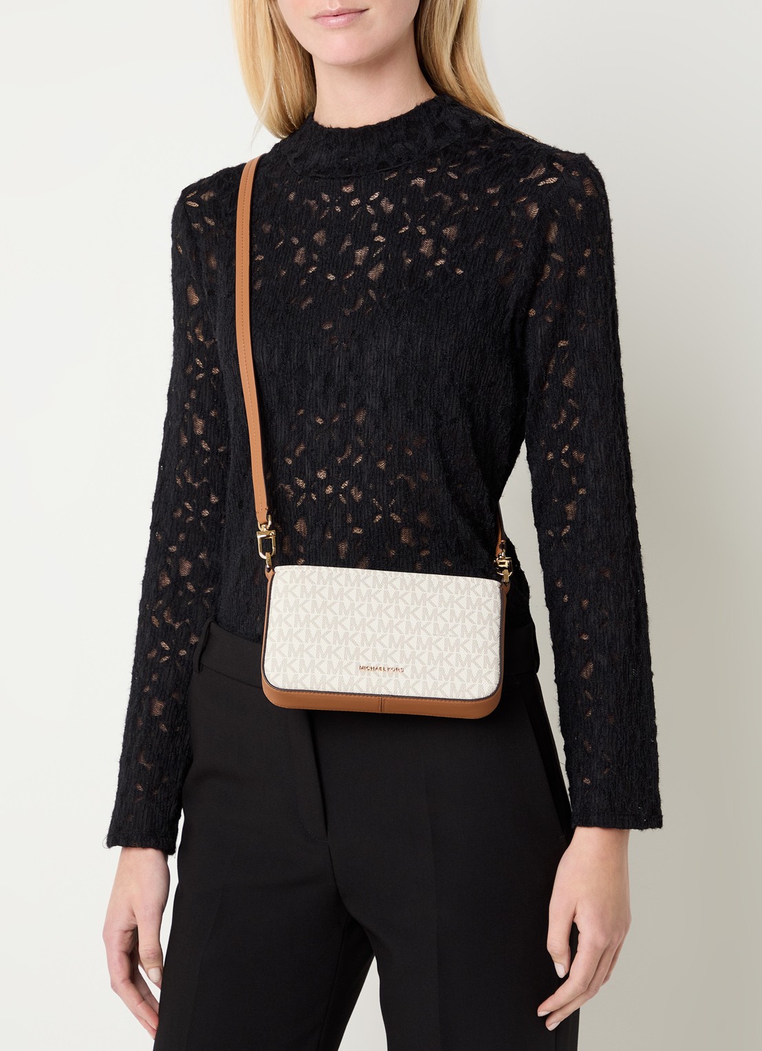 Michael Kors Bryant crossbodytas met logoprint en afneembare schouderriem  - voorkant 3 gebroken wit