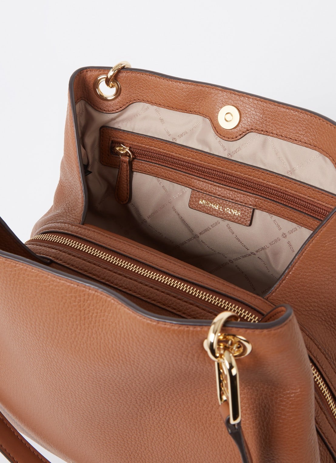 Michael Kors Kensington Large schoudertas van leer  - detail cognac