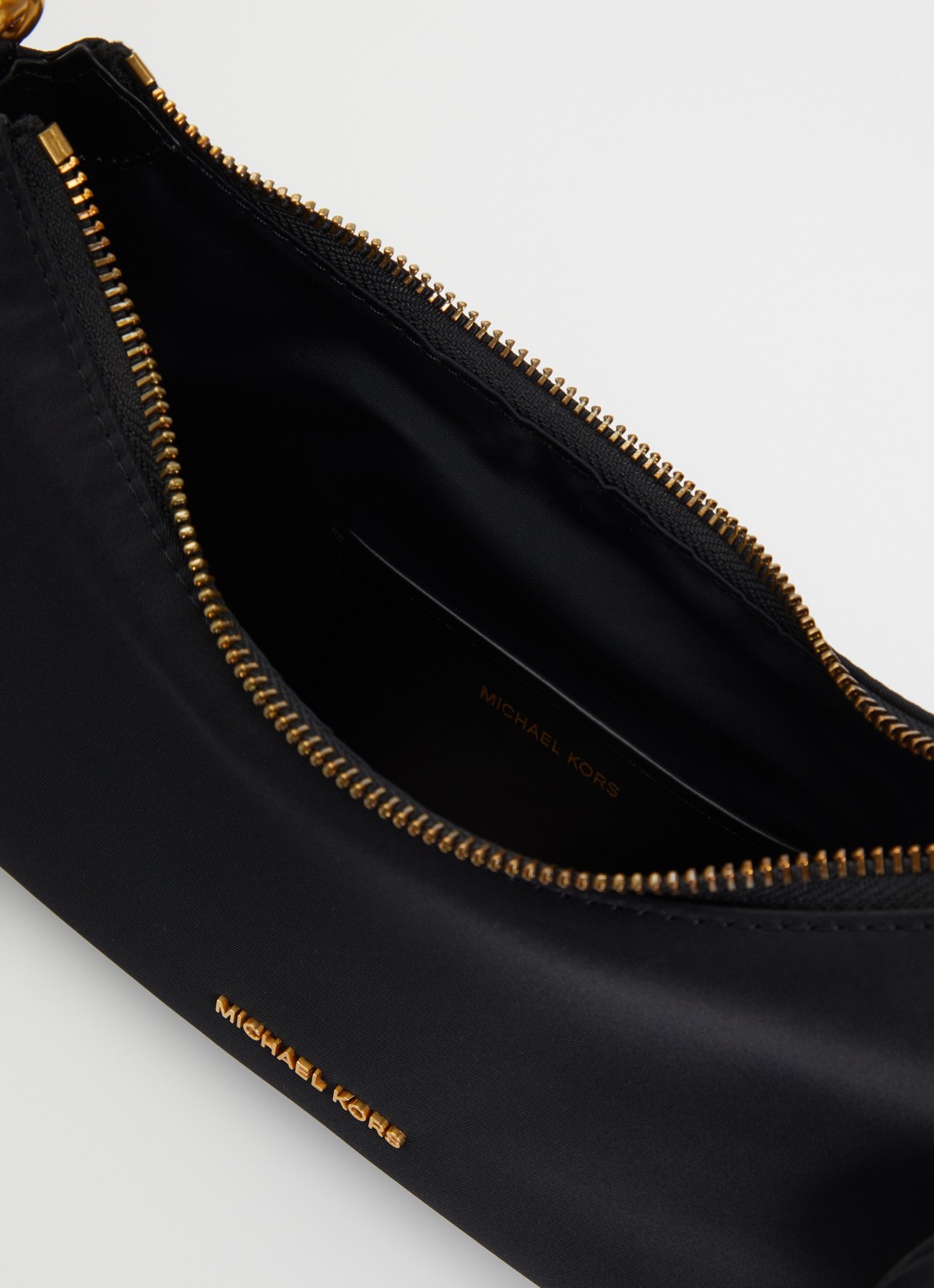 Michael Kors Nolita schoudertas met tasbedel  - detail zwart