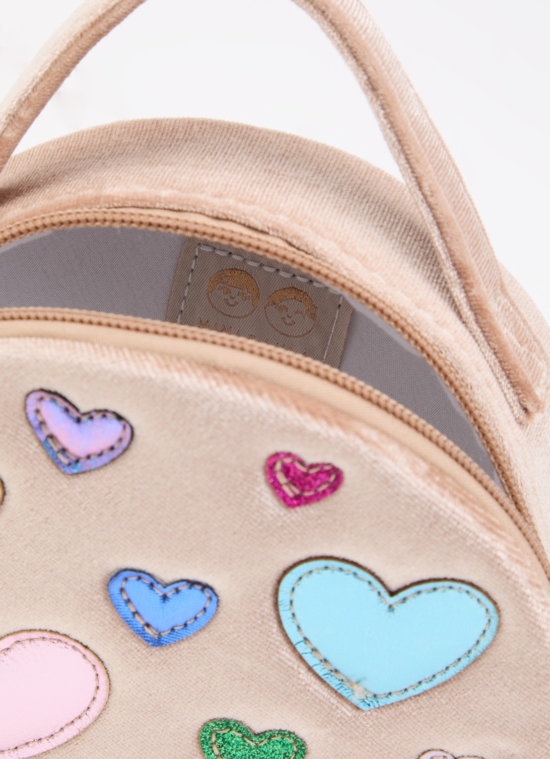 Mimi & Lula Scatter Heart schoudertas van fluweel met afneembare schouderriem - detail beige
