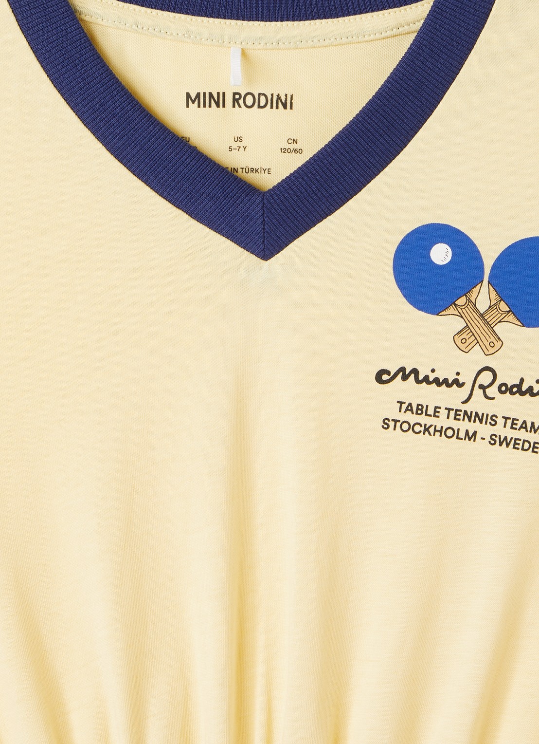 Mini Rodini Table Tennis jurk met logo - detail lichtgeel