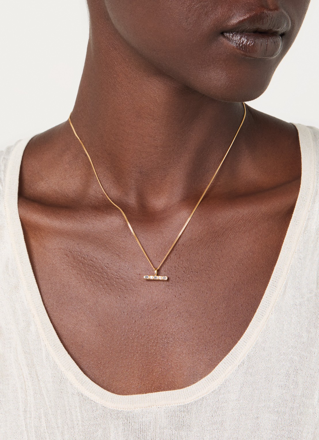 Missoma Lucy Williams T-Bar ketting verguld - voorkant 2 goud
