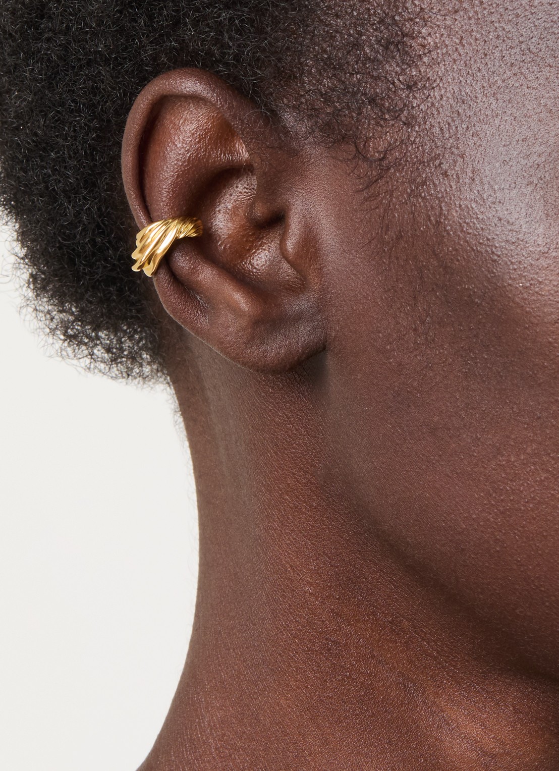 Missoma Markgon ear cuff verguld - voorkant 4 goud