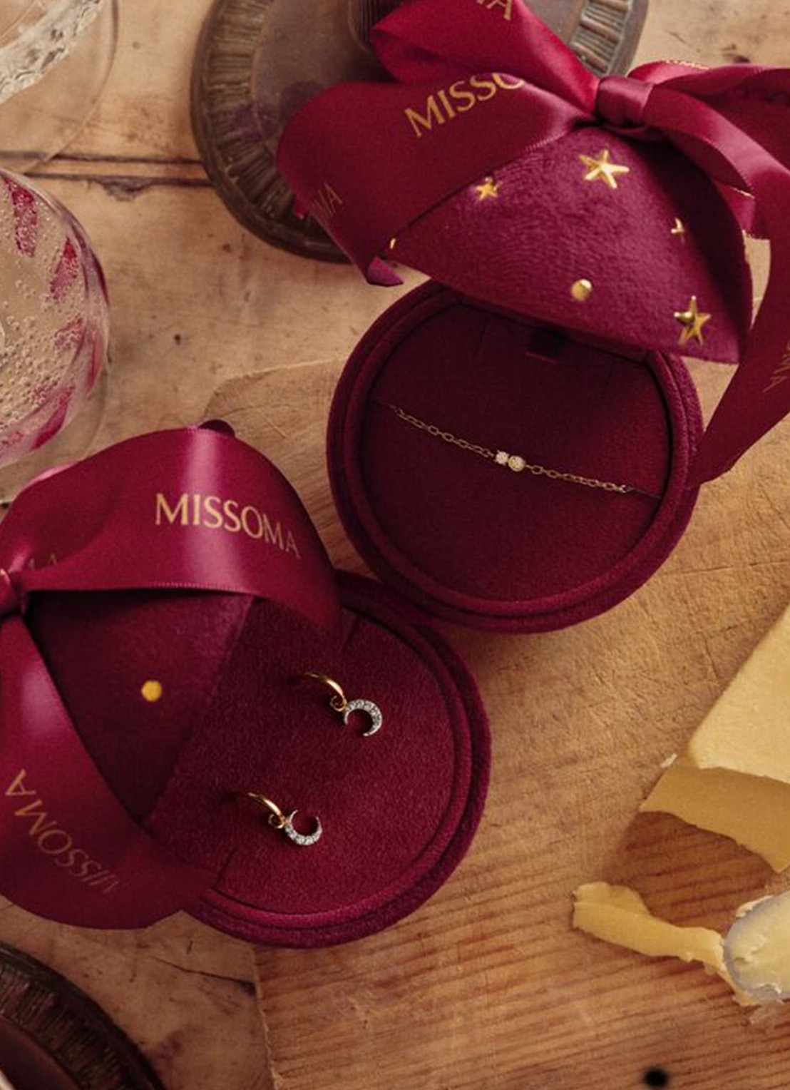 Missoma Sieradenkerstbal 2026 - oorbellen - detail 5 goud