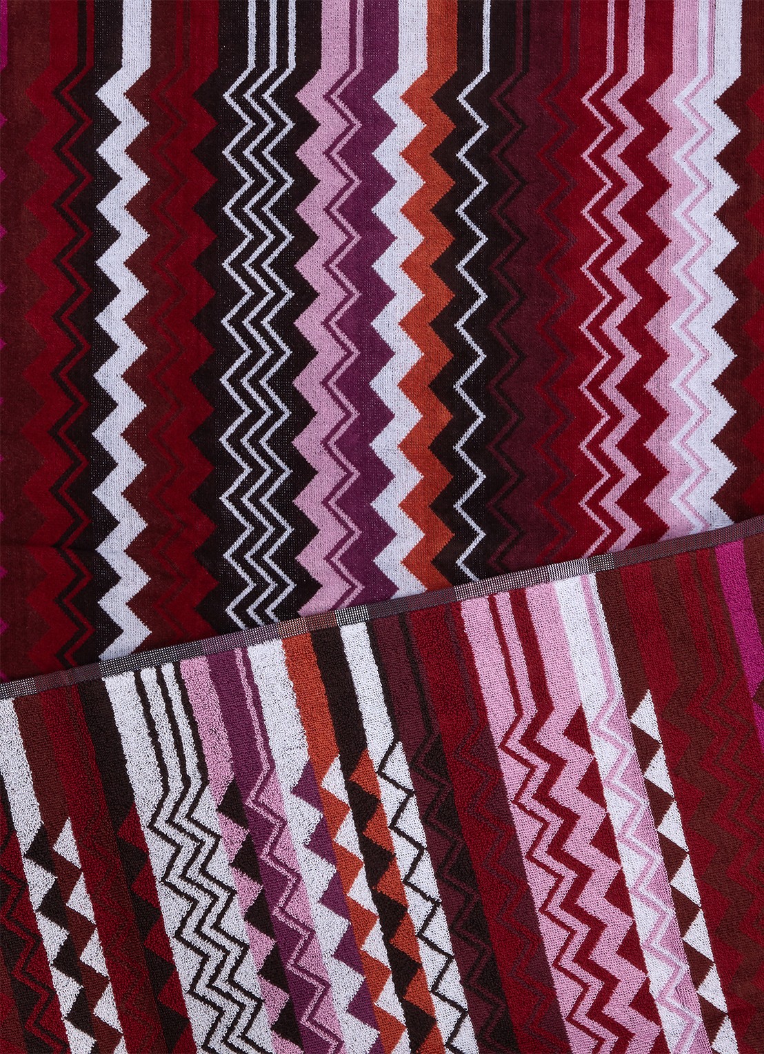 Missoni Giacomo badhanddoek - 70 x 115 cm - achterkant 4 bordeauxrood