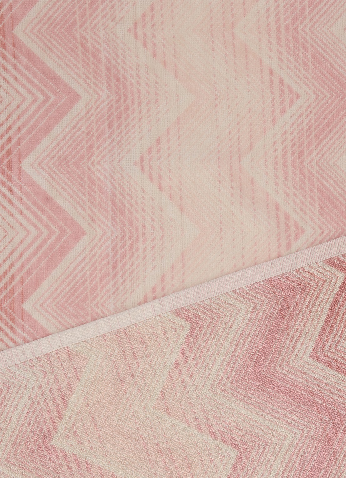 Missoni Marea badlaken - 100 x 150 cm - detail 3 lichtroze