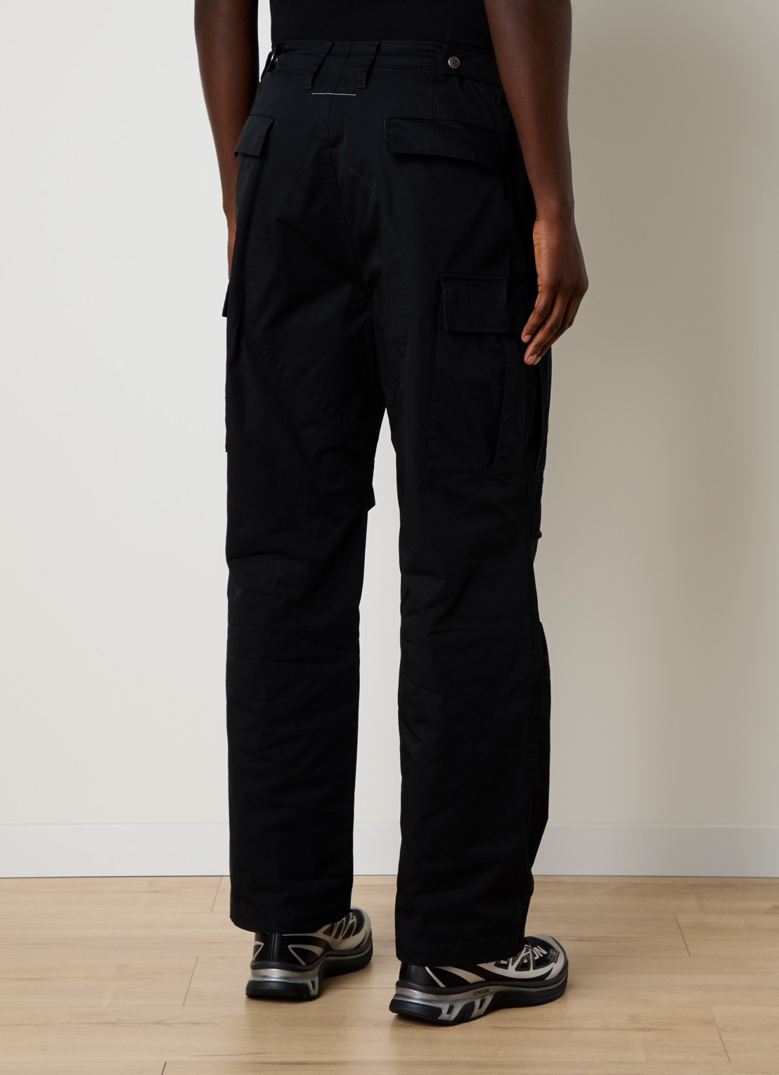 MM6 Loose fit cargobroek met klepzakken - achterkant zwart