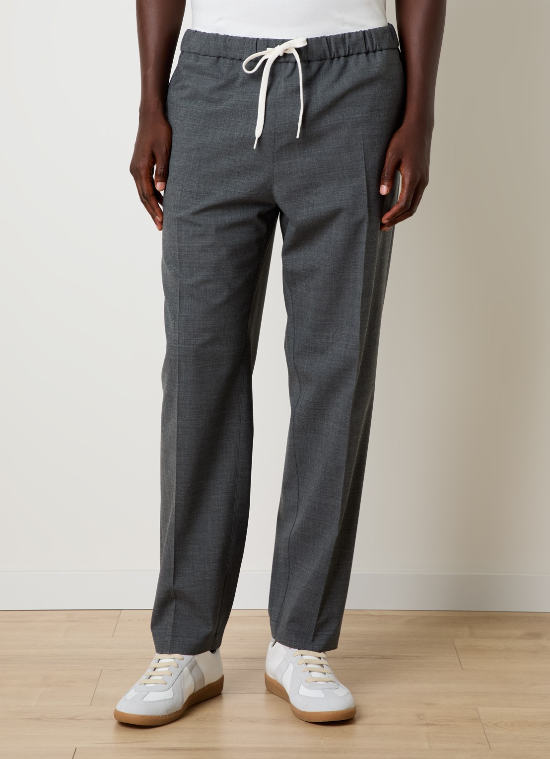 MM6 Straight fit pantalon met persplooi en steekzakken - detail 2 donkergrijs