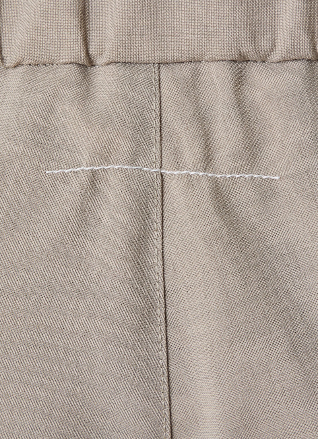 MM6 Straight fit pantalon met persplooi en steekzakken - detail 6 zand
