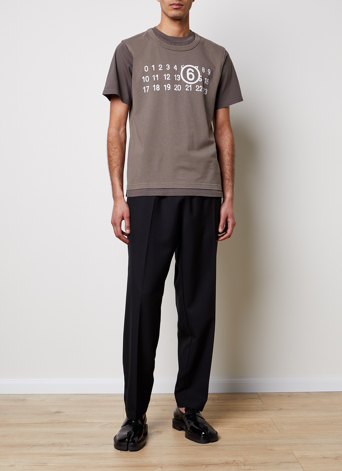 MM6 T-shirt met logoprint - voorkant 4 taupe