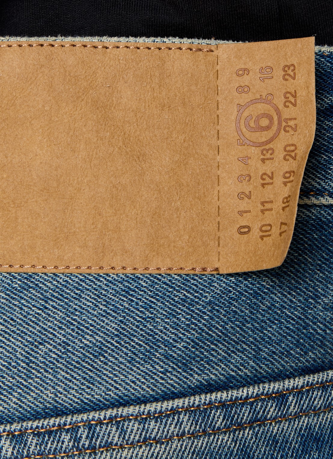 MM6 Wide fit jeans met medium wassing - detail 5 indigo