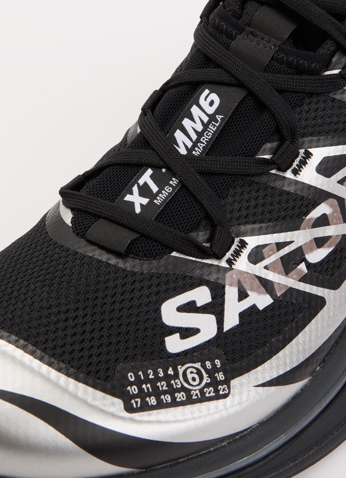 MM6 XT-MM6 sneaker met mesh details - detail 7 zwart