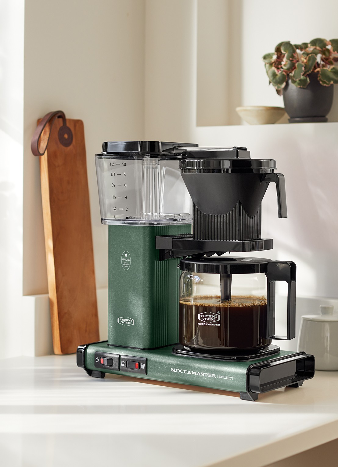 Moccamaster KBG Select koffiezetapparaat 53991 - voorkant 2 olijfgroen