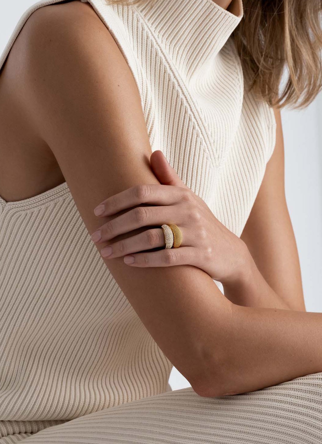 Mockberg Treasure ring met zirkonia MO214 - voorkant 4 goud