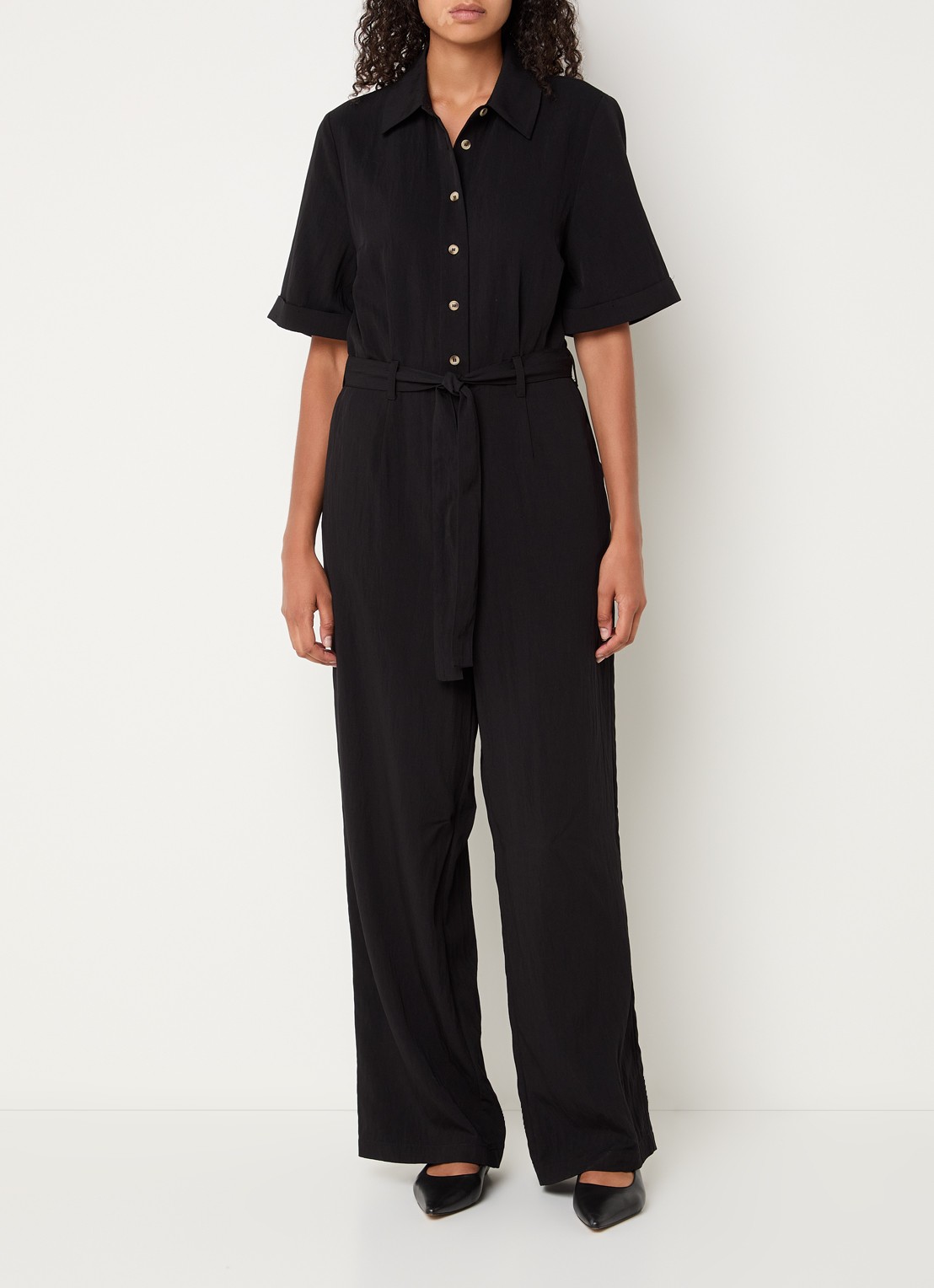 Modström Agnete wide fit jumpsuit met strikceintuur - detail 3 zwart