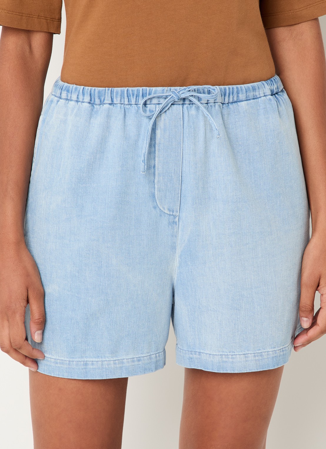 Modström Alvar low waist loose fit korte broek - detail indigo