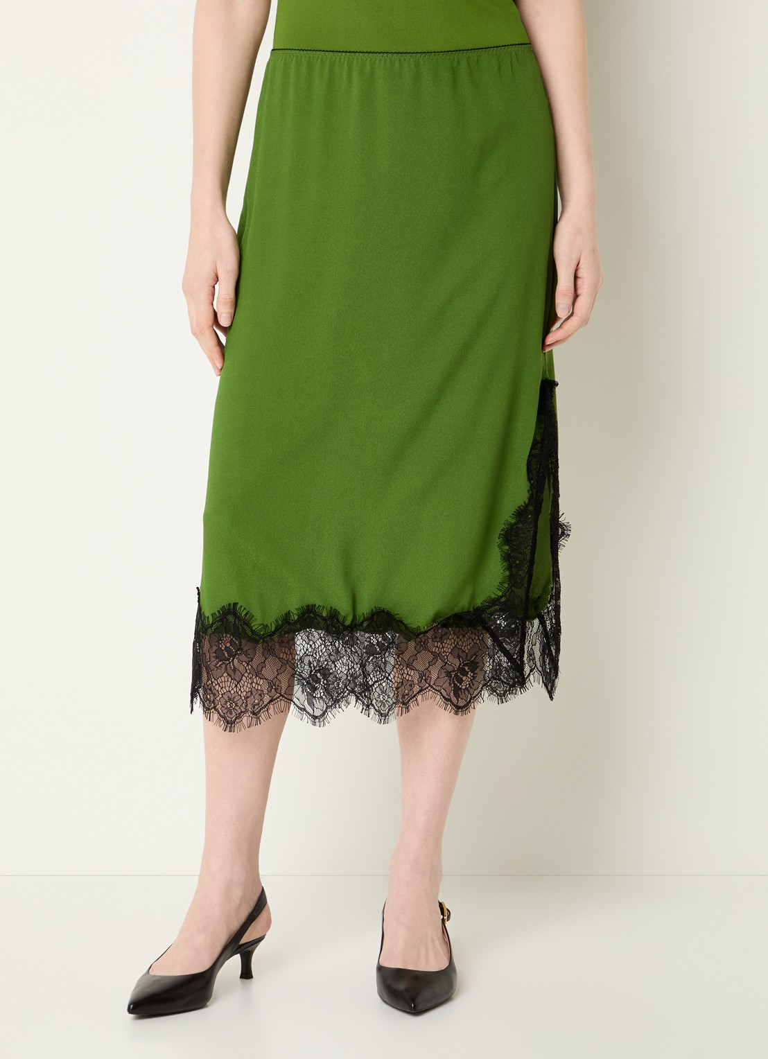 Modström Birk midi rok van satijn met details van kant - detail groen