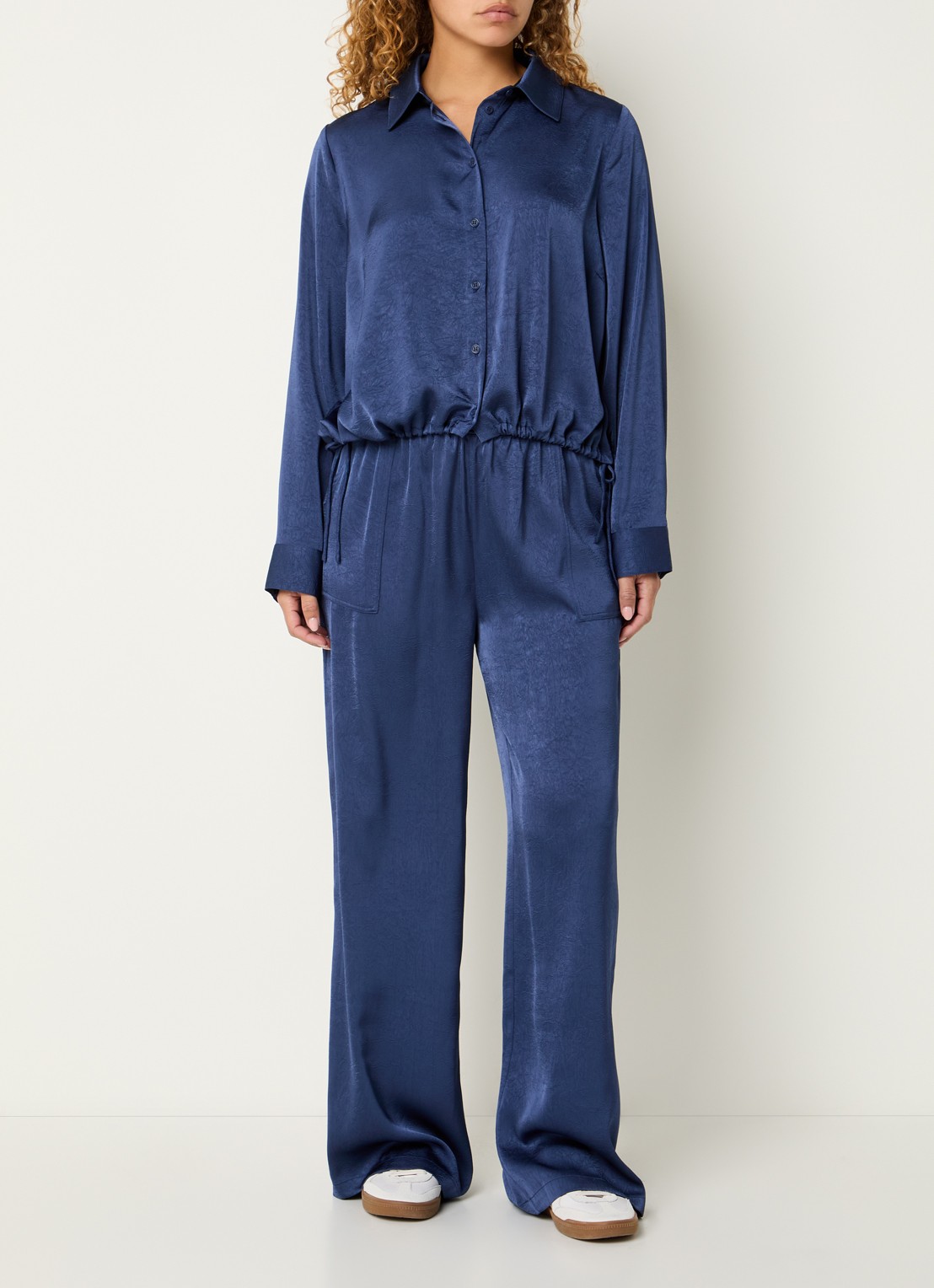 Modström Cabrina blouse met structuur - voorkant 2 royalblauw