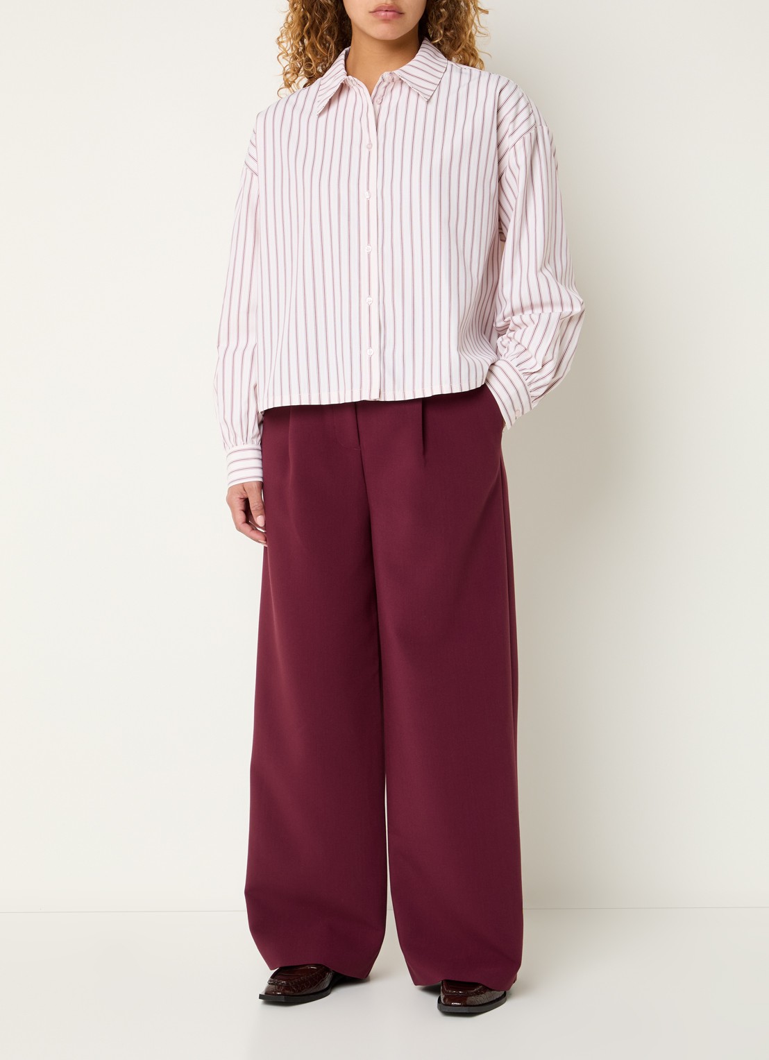 Modström Dilan blouse met split en streepprint - voorkant 3 bordeauxrood
