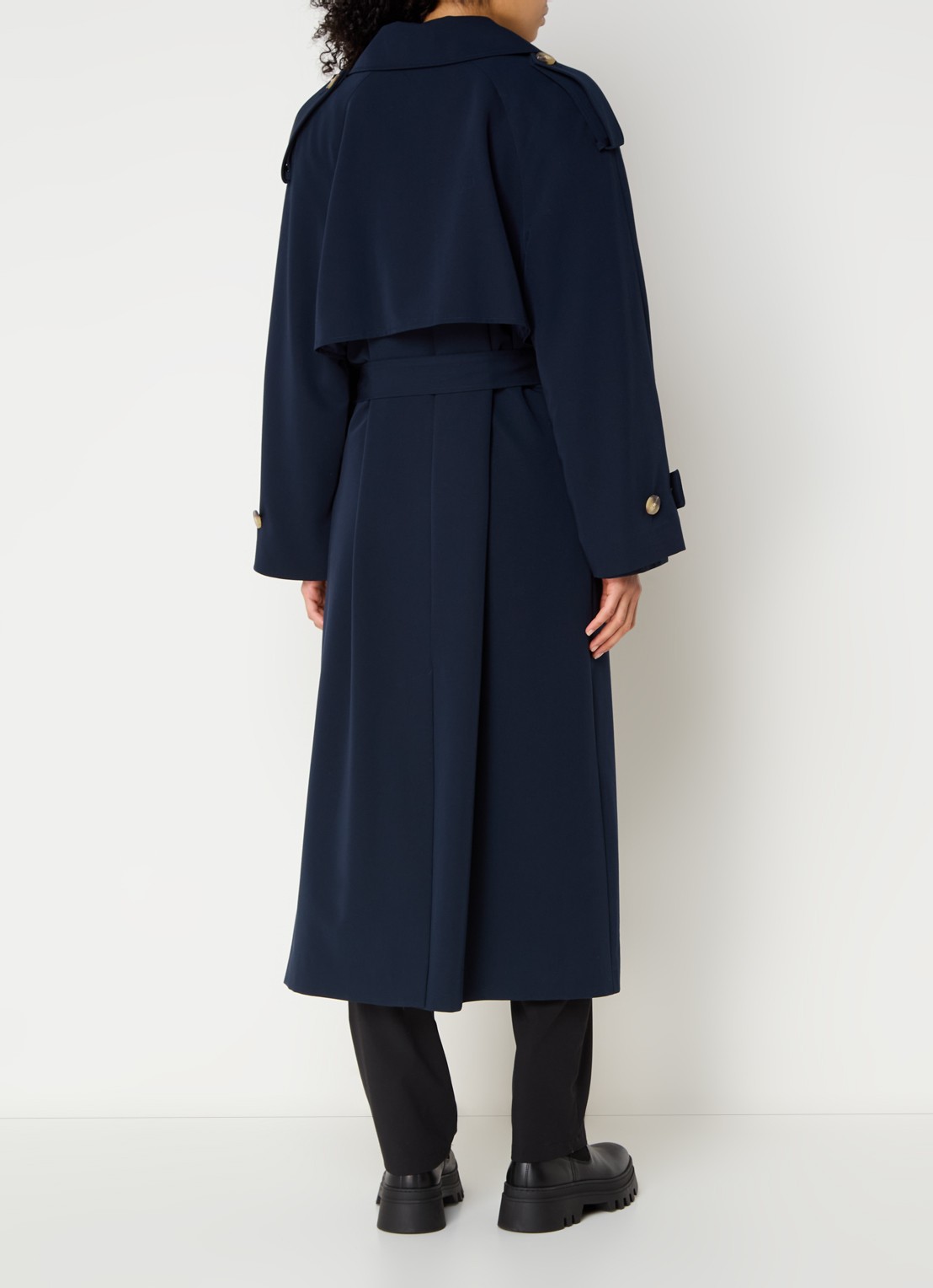 Modström EvieMD trenchcoat met steekzakken en ceintuur - achterkant 3 donkerblauw