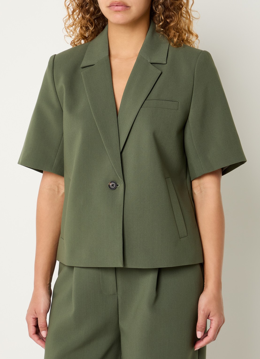 Modström Gale blazer met schoudervulling - detail olijfgroen
