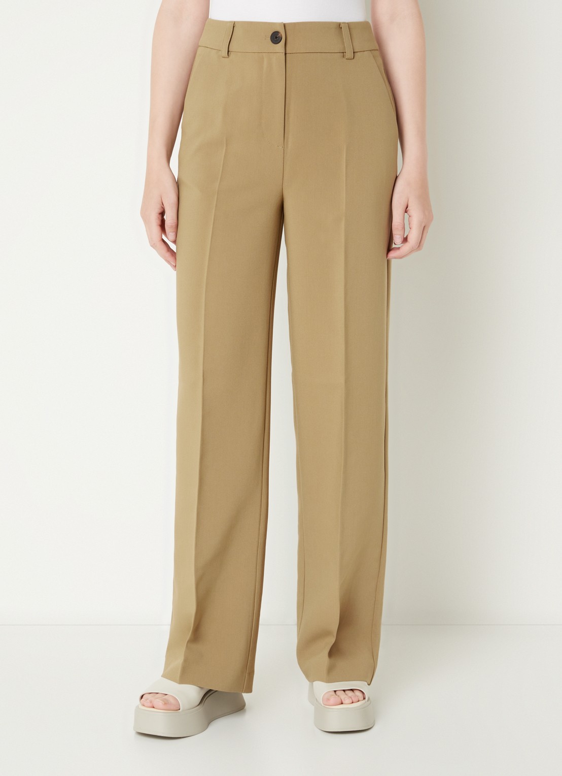 Modström Gale high waist straight fit pantalon met steekzakken en persplooi - detail 4 zand