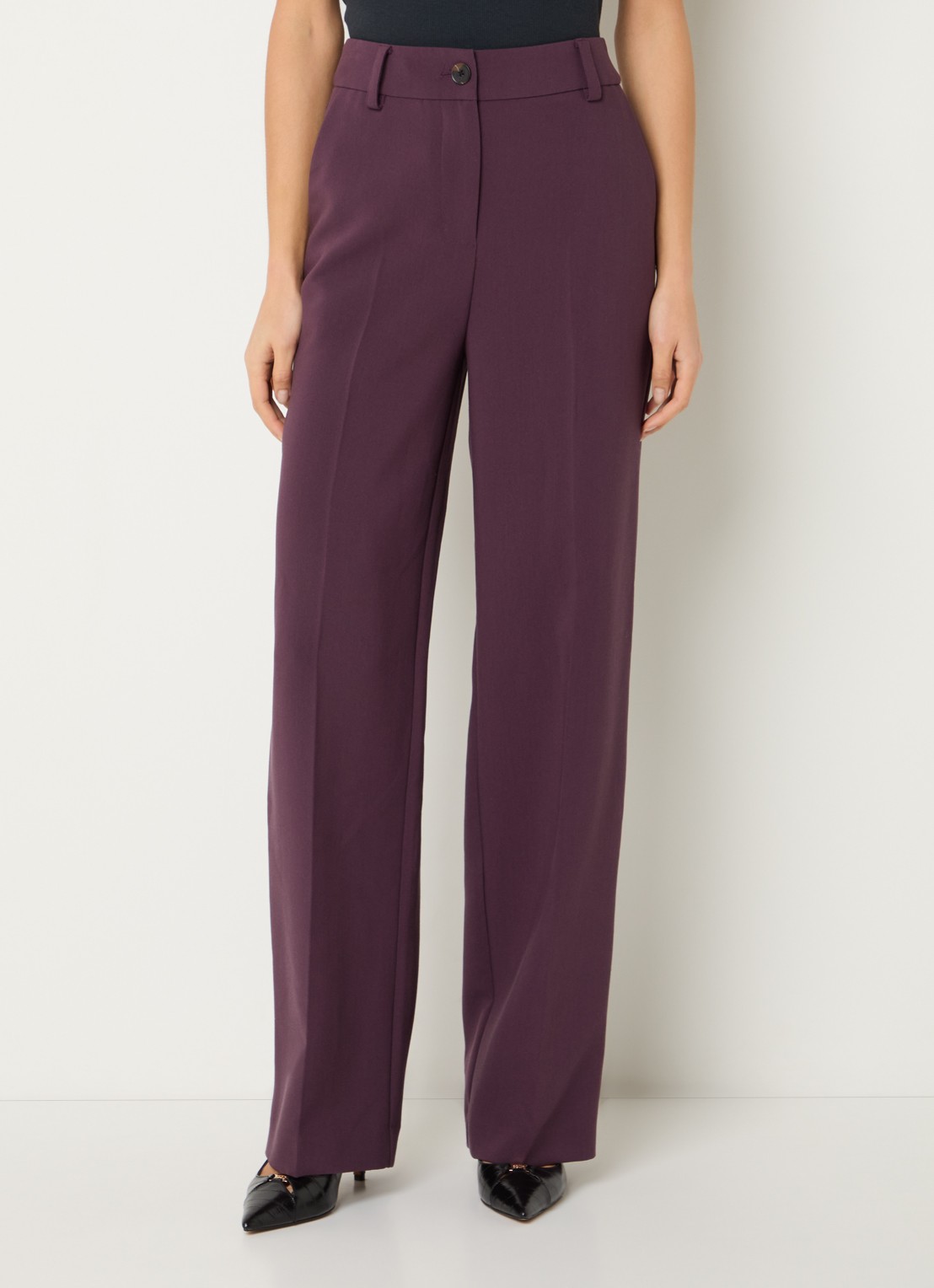 Modström Gale high waist straight fit pantalon met steekzakken en persplooi - detail 4 aubergine