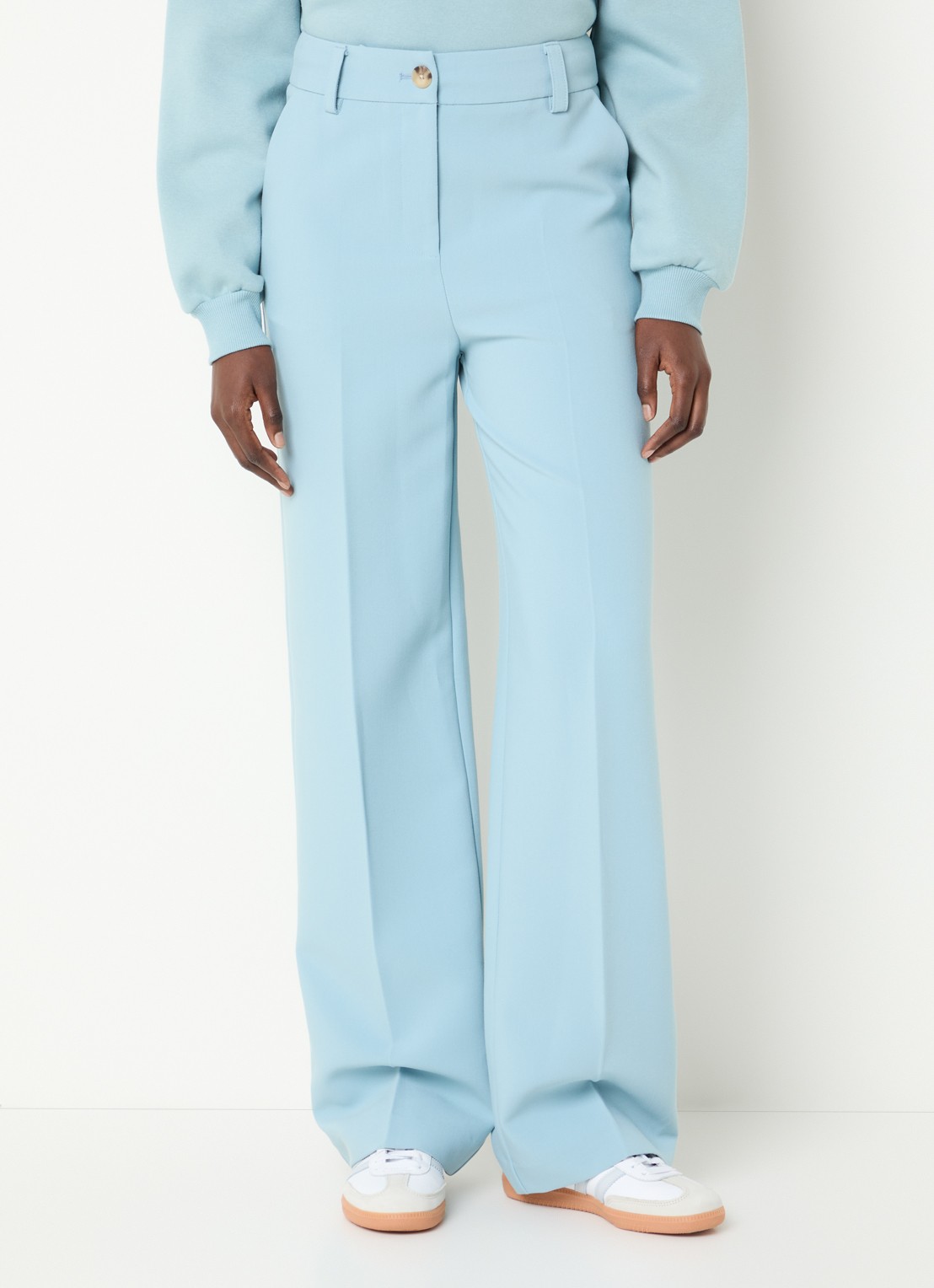 Modström Gale high waist straight fit pantalon met steekzakken en persplooi - detail 2 blauw